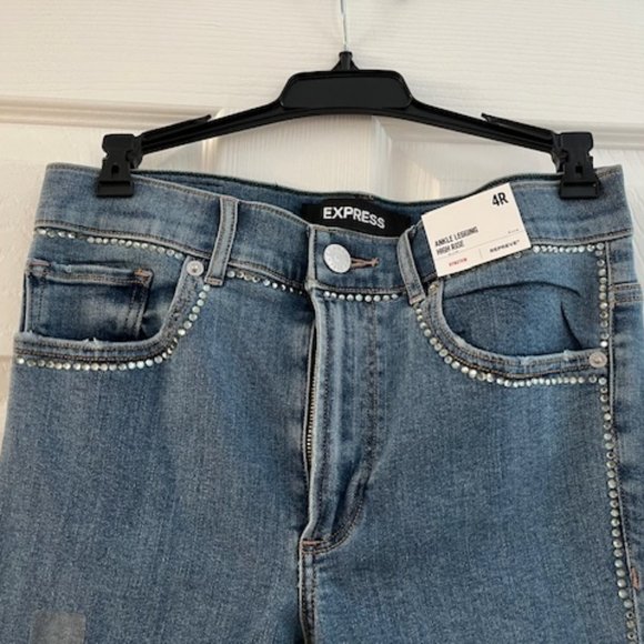Express Repreve Embellished Jean Size 4R - Picture 2 of 7